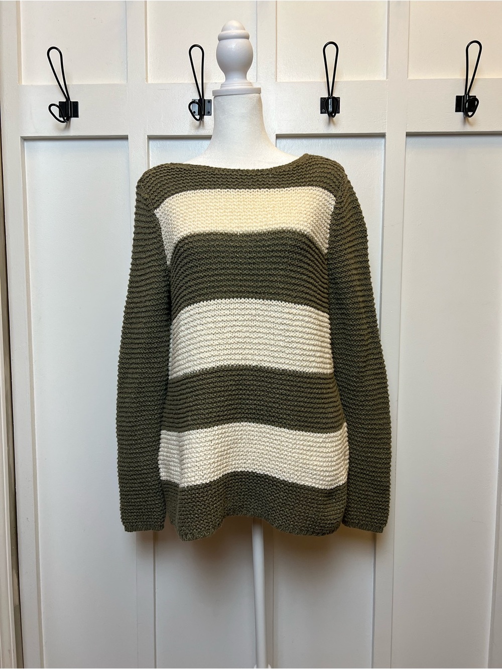 Chico's Size 1 (Medium 8) Tunic Knit Sweater Long Green Cream Metallic Glitter